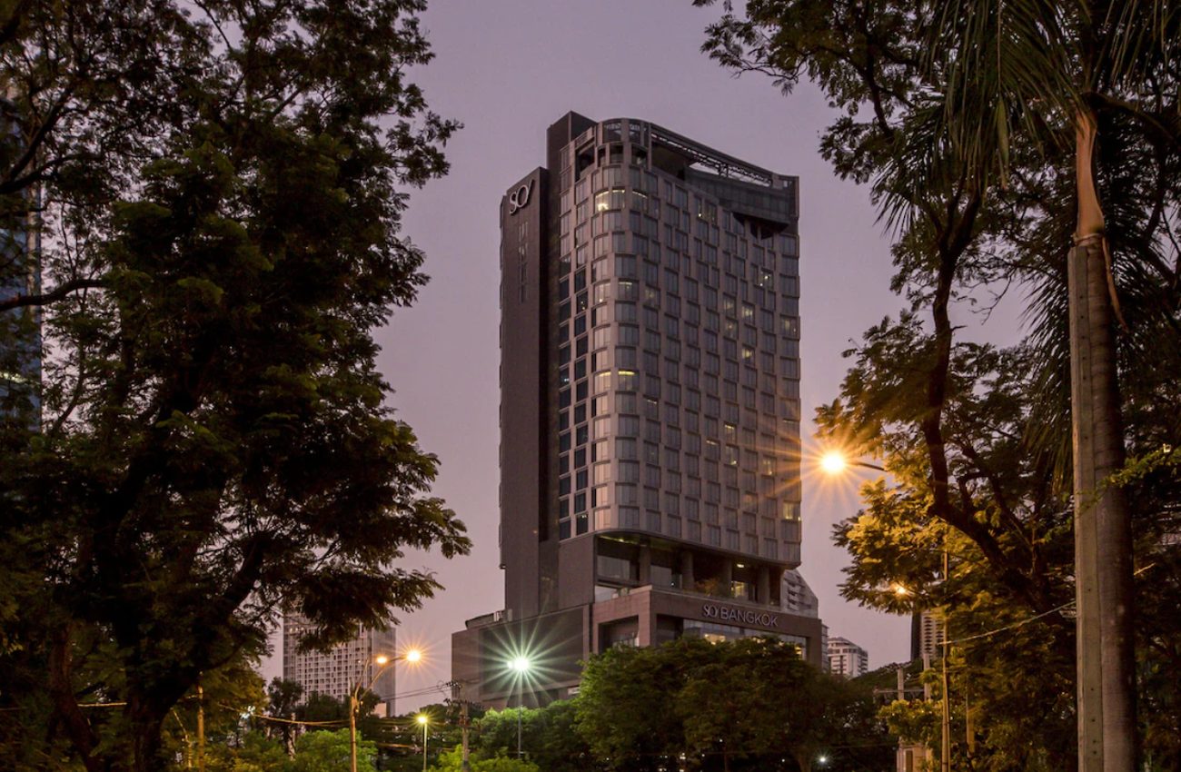 Moderne Bangkok-bar og hotellstemning